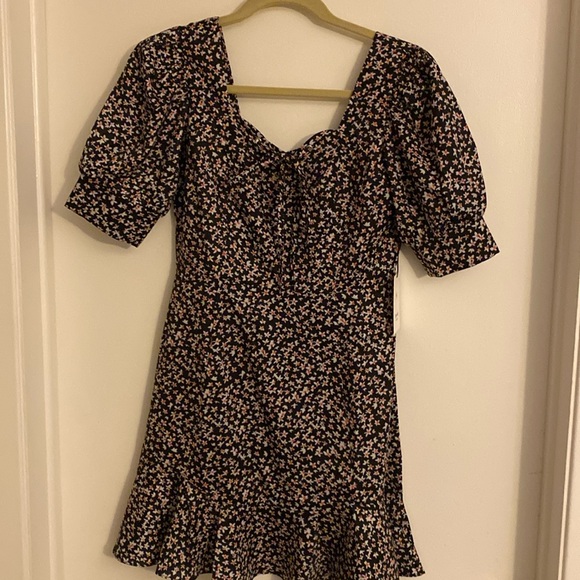NWT Floral Dress - Picture 1 of 5